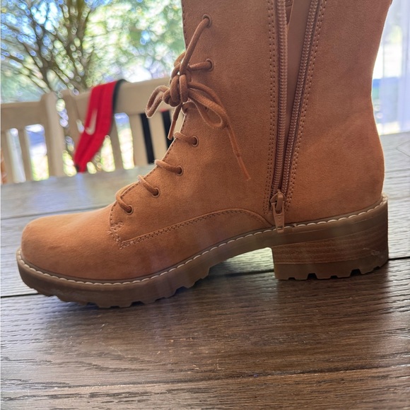 Target Tan Combat Boots - Picture 2 of 5